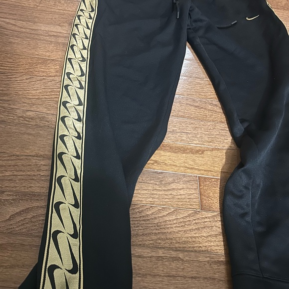 Nike jogger pants - Picture 3 of 6